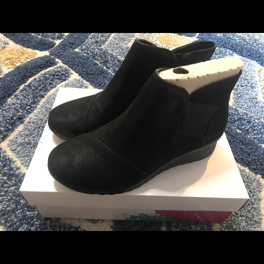 Cloudsteppers Clarks Caddell Tropic -size 7w NEW